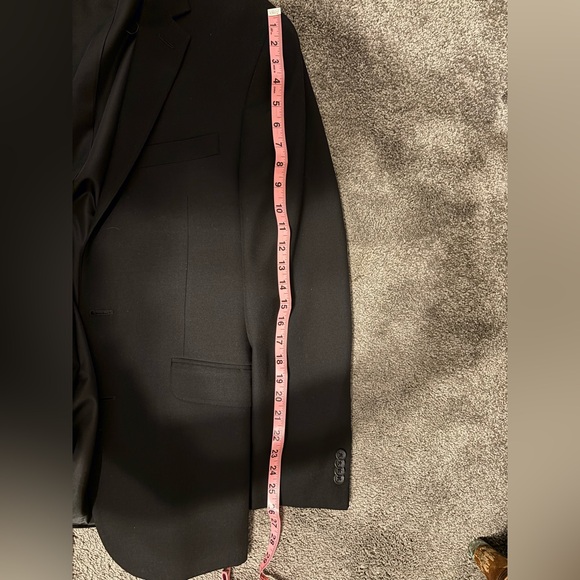 Men’s Kenneth Cole Reaction Suit - Picture 4 of 8